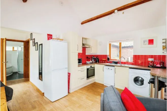 New Road, Norwich, NR9, photo 22