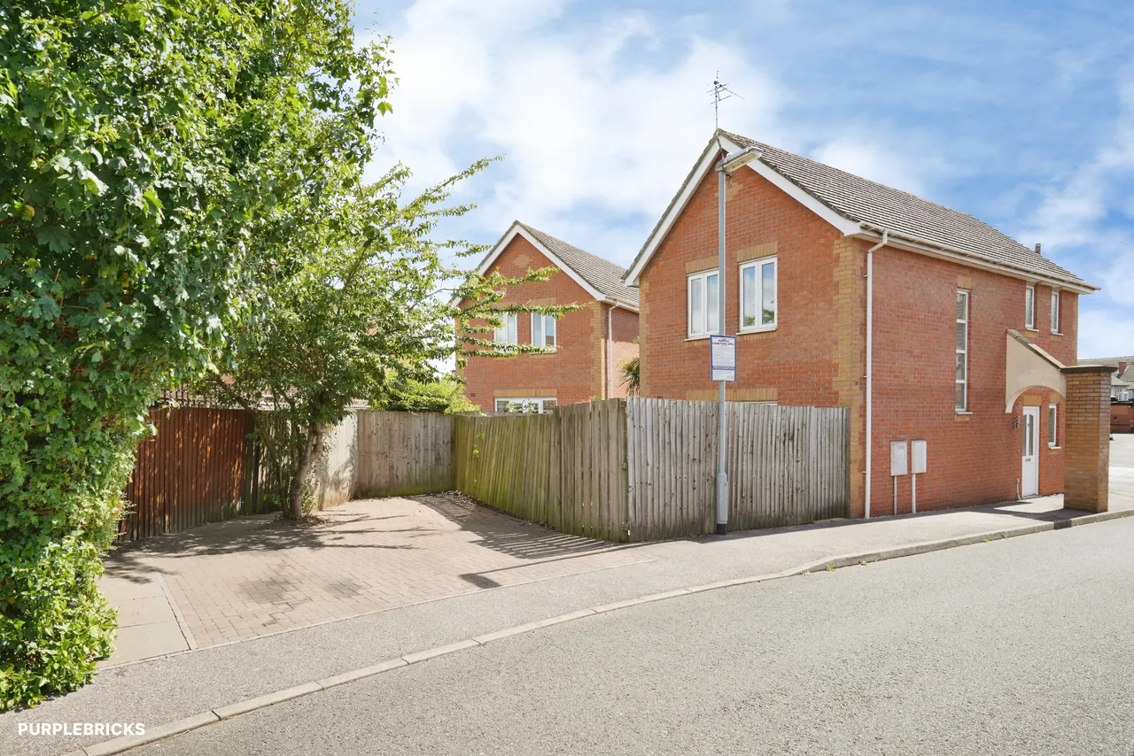 George Orton Court, Burton-On-Trent, DE14, photo 17