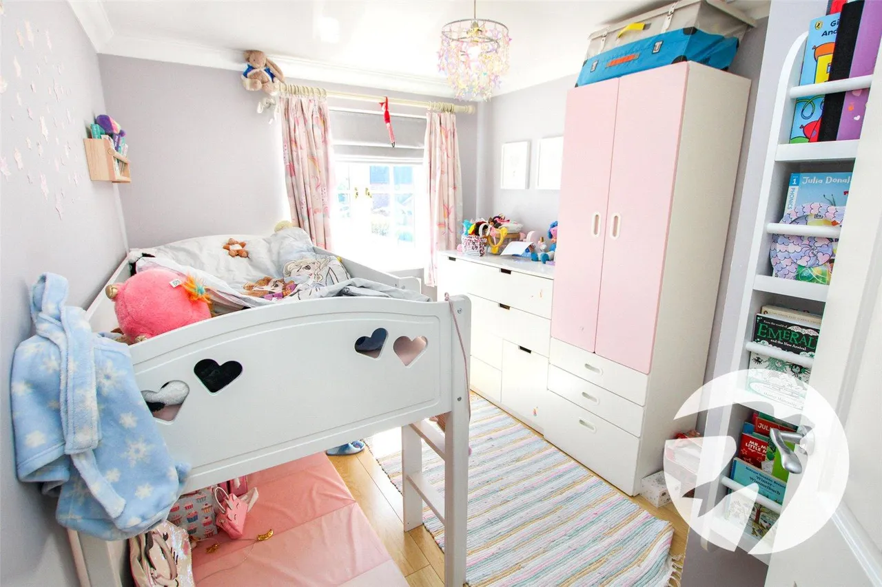 Nelson Mandela Road, London, SE3, photo 11