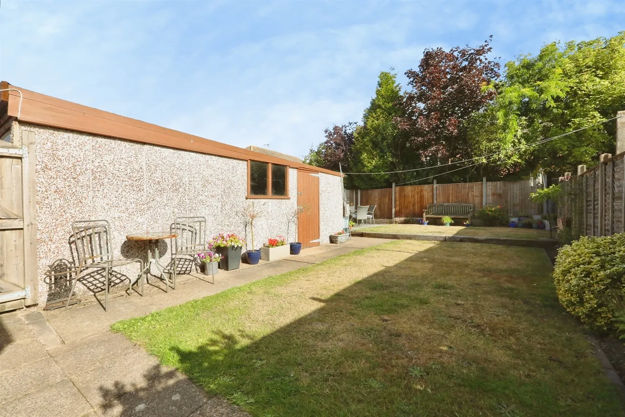 Grange Avenue, Hatfield, DN7, photo 13