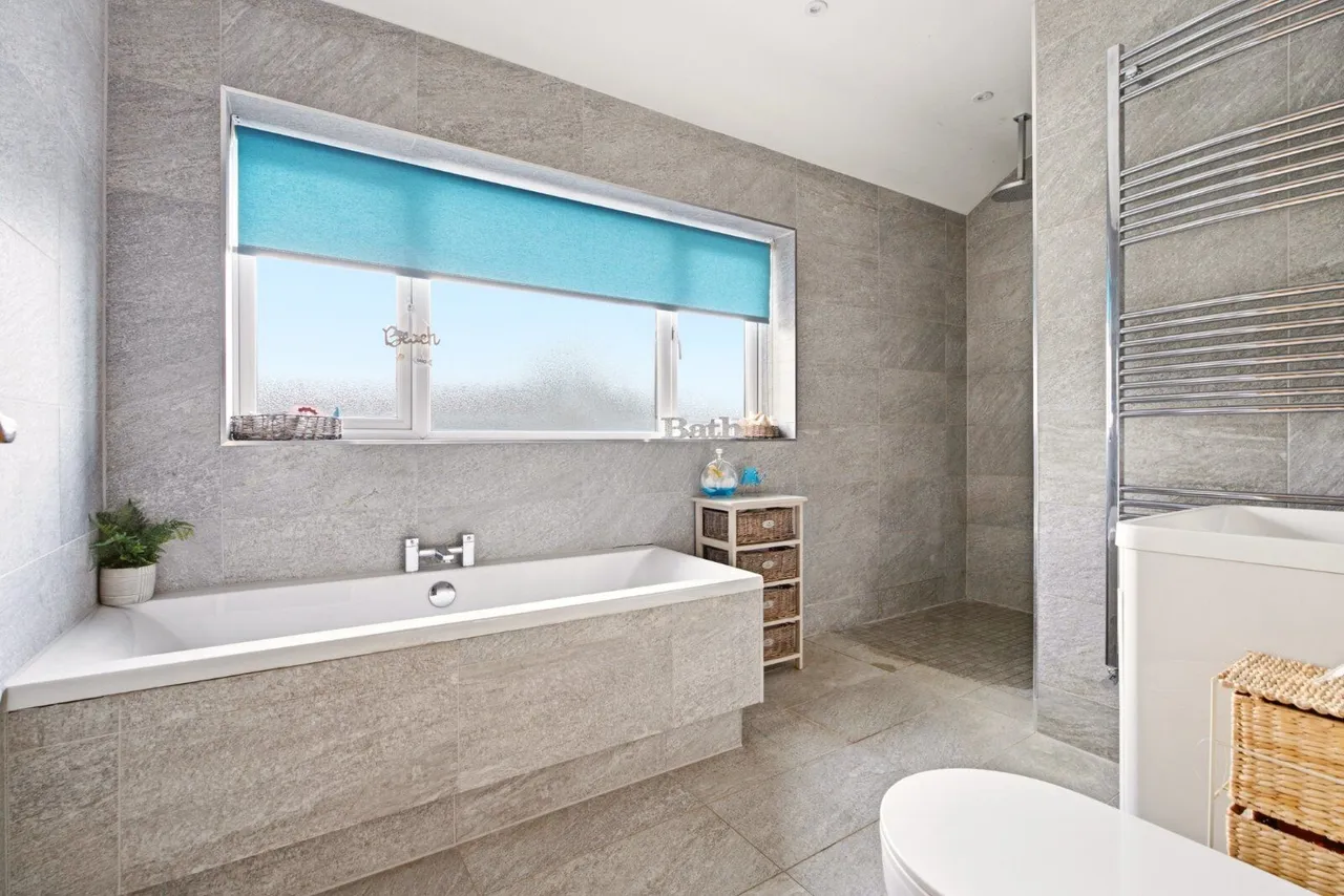 Chantry Lane, London Colney, AL2, photo 15