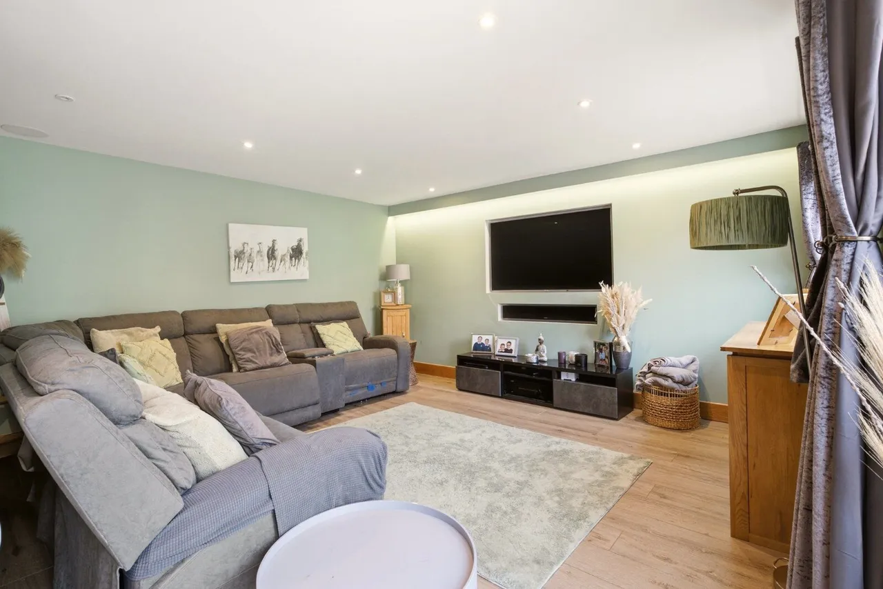 Chantry Lane, London Colney, AL2, photo 8