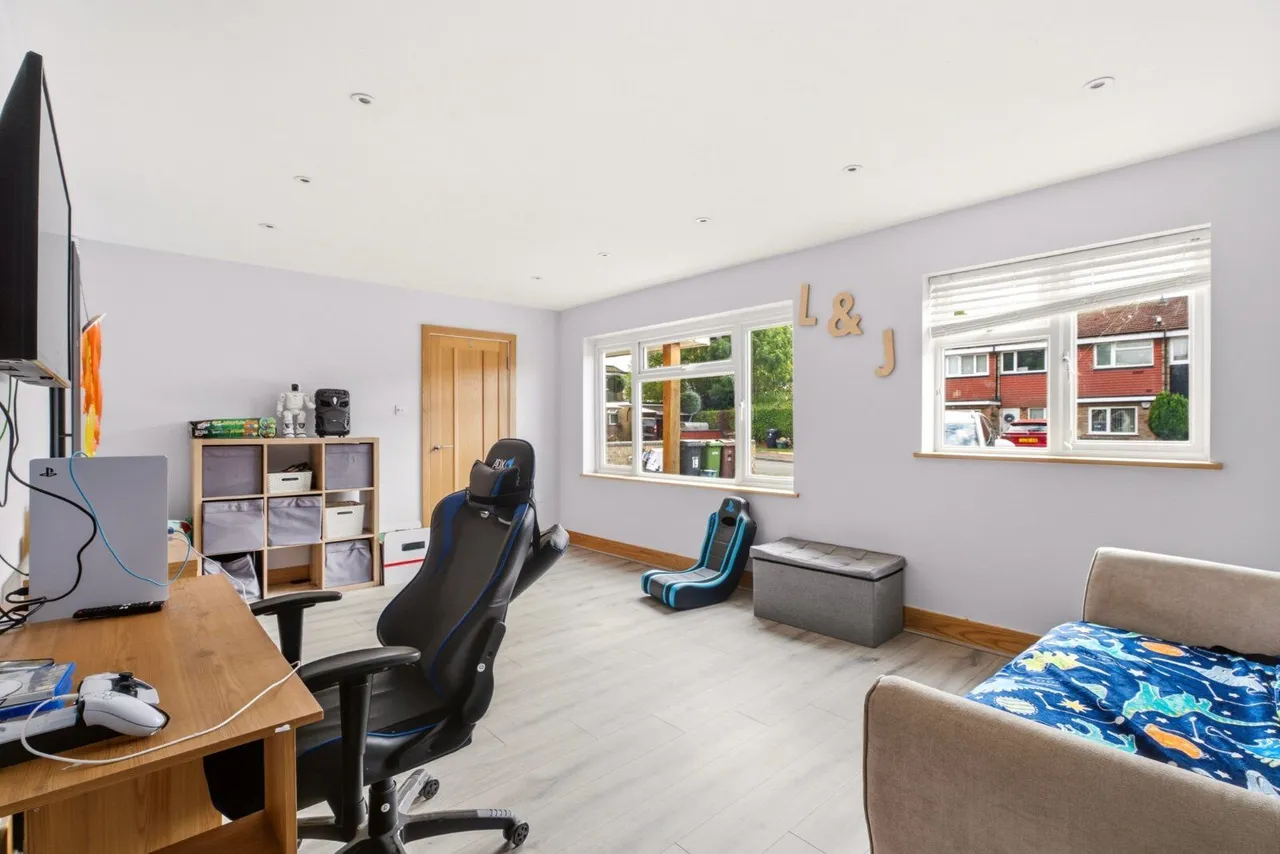 Chantry Lane, London Colney, AL2, photo 13