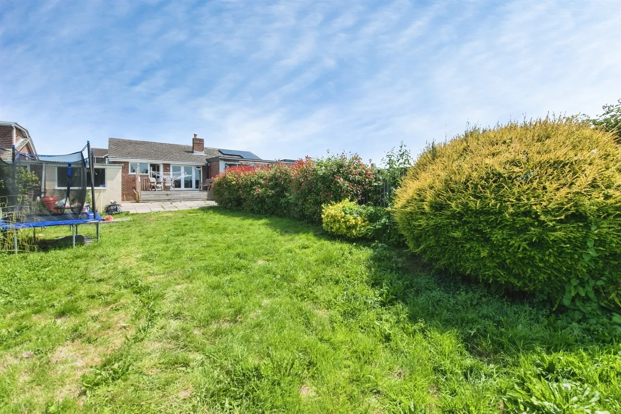 Woodbury Park, Axminster, photo 2