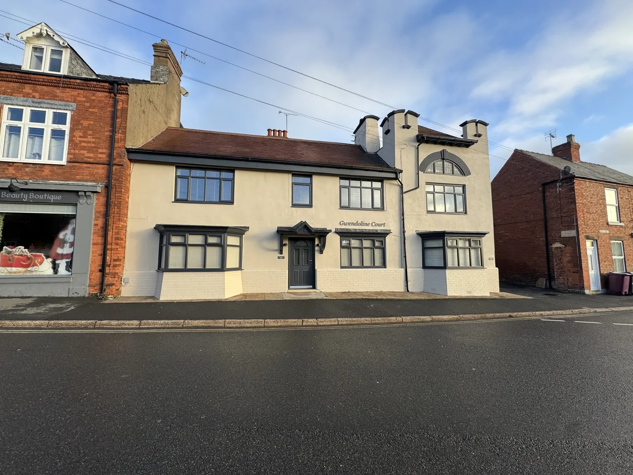 2 bed flat to rent — High Street, Whitwell, Worksop