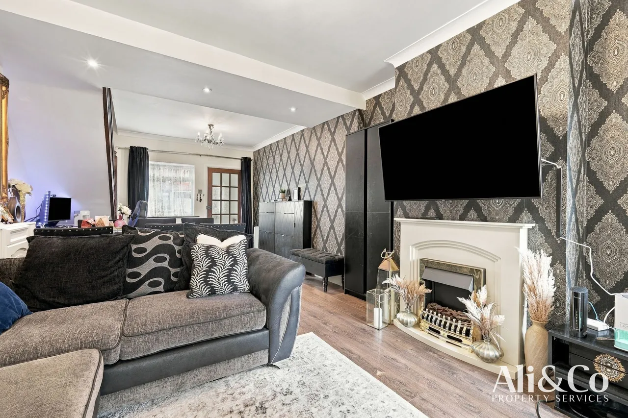 Kent Road, Grays, Essex, RM17 6DE, photo 5