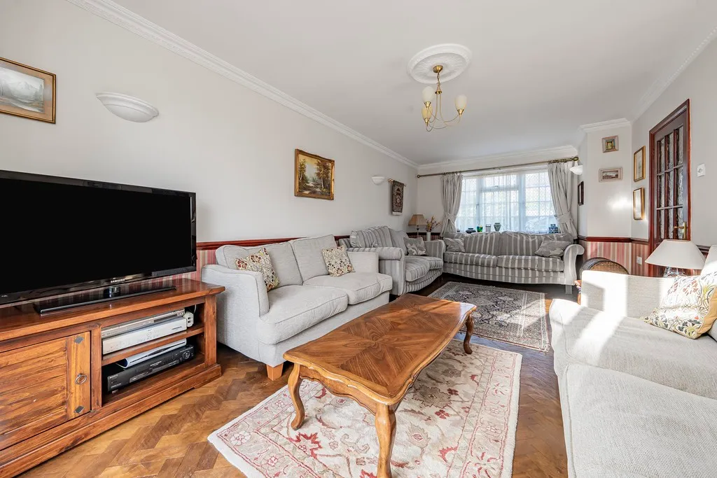 Nicol Road, Chalfont St. Peter, SL9, photo 2