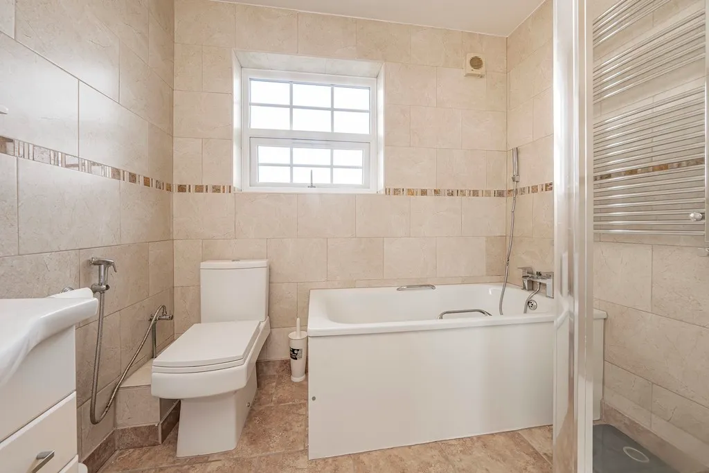 Nicol Road, Chalfont St. Peter, SL9, photo 35