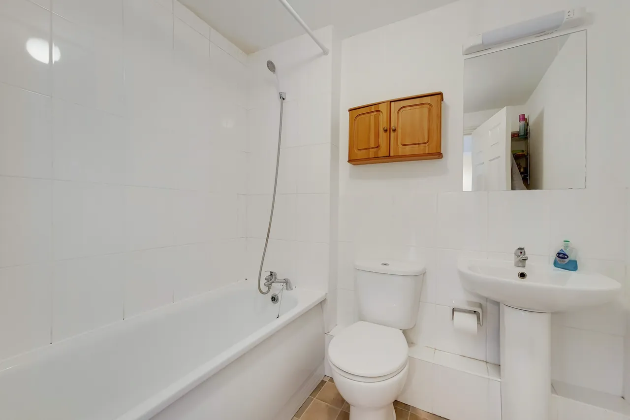 29 Greencourt House, 200 Mile End Road, London, photo 10