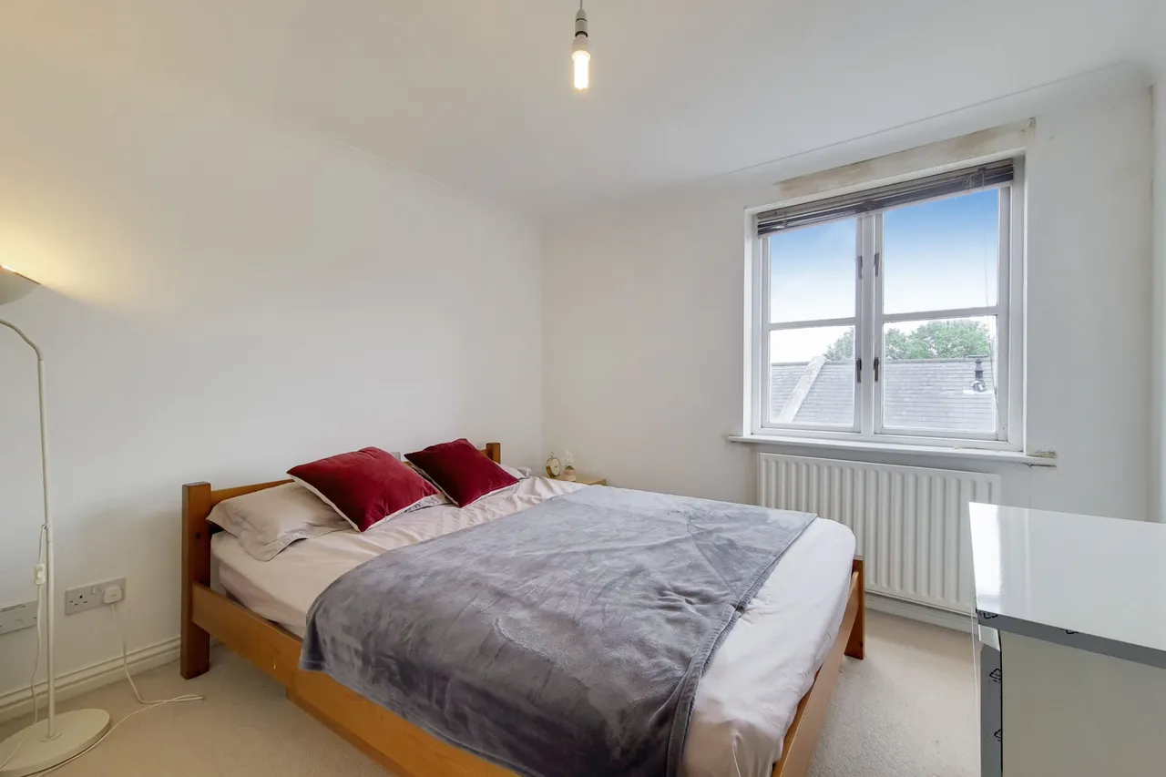 29 Greencourt House, 200 Mile End Road, London, photo 8