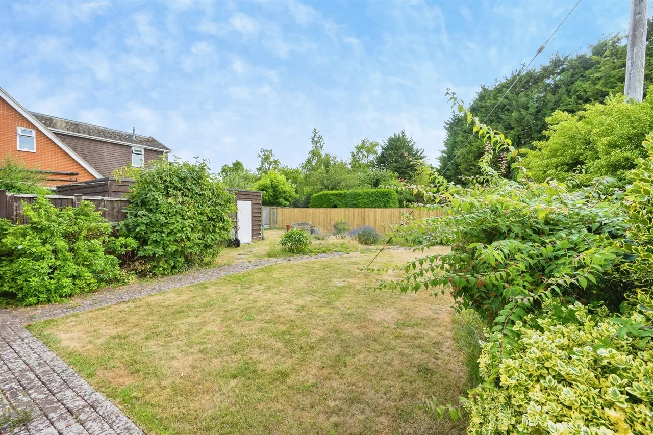 Aylesbury Road, Wendover, HP22, photo 25