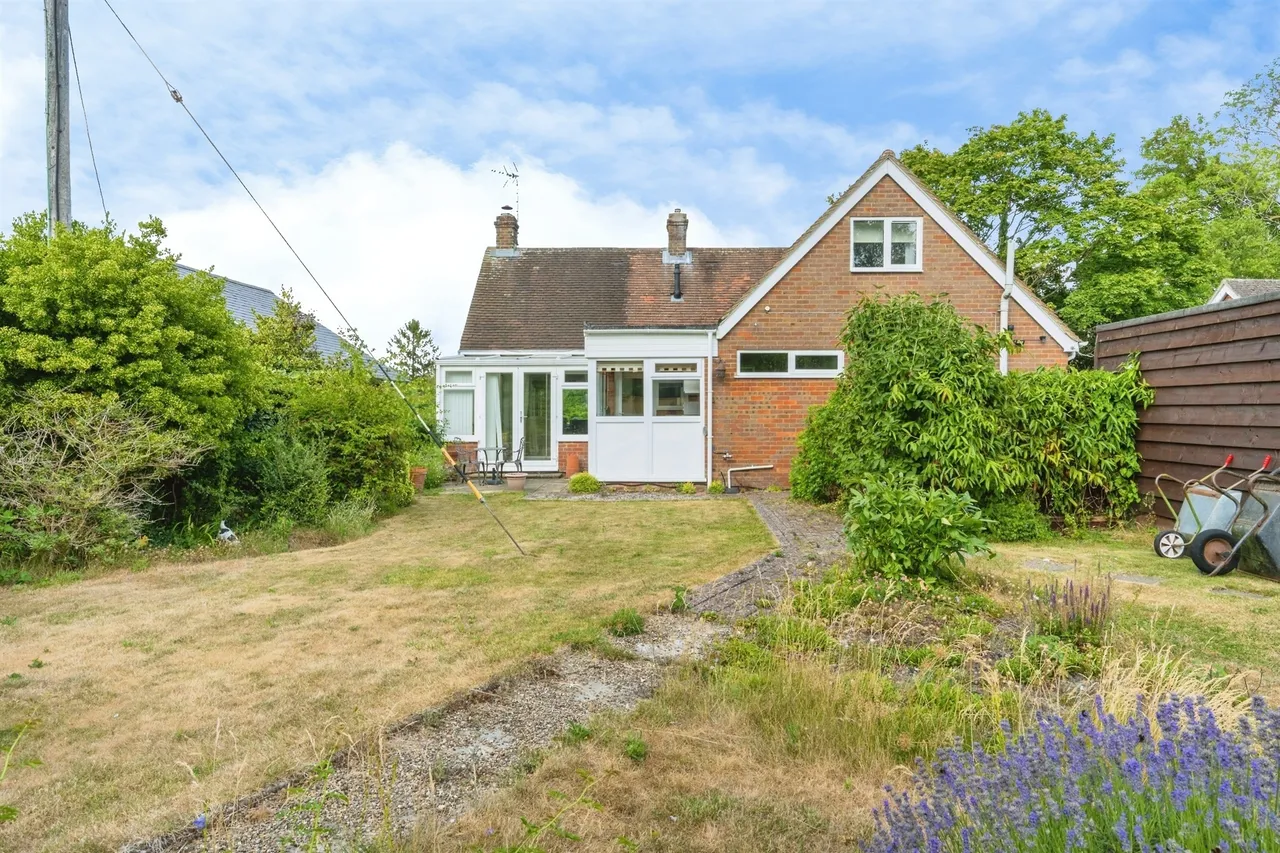 Aylesbury Road, Wendover, HP22, photo 23