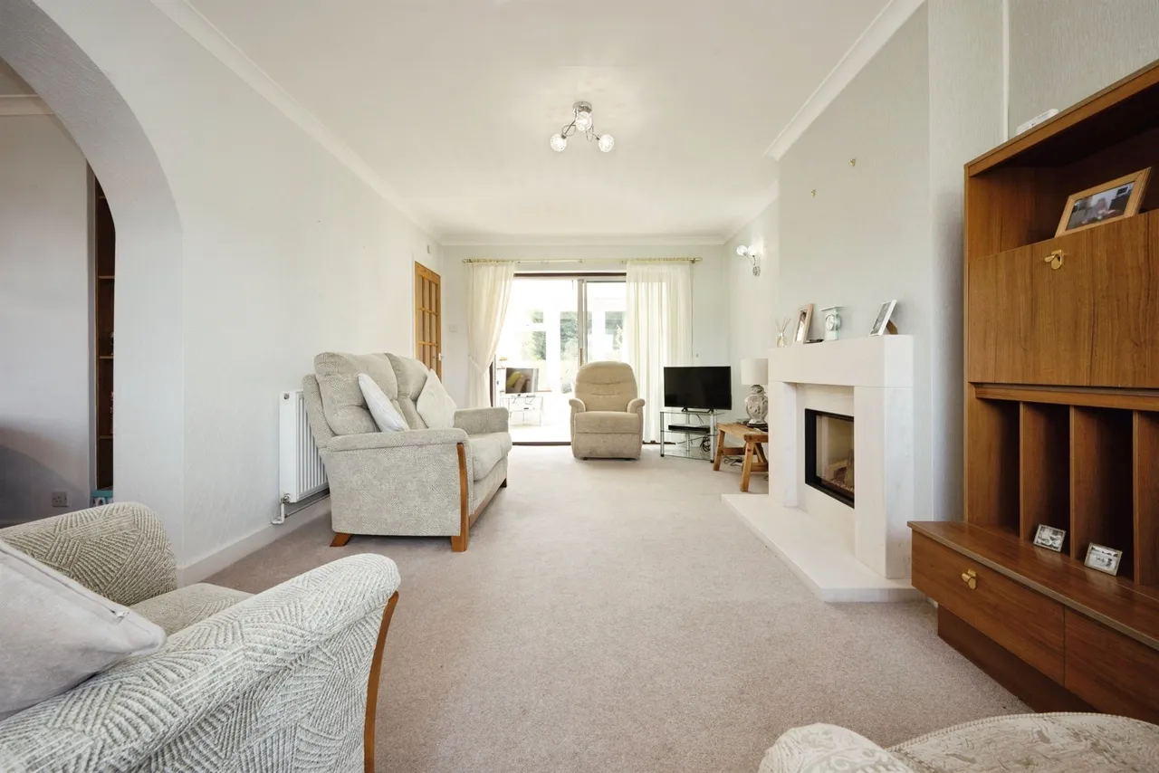 Aylesbury Road, Wendover, HP22, photo 4