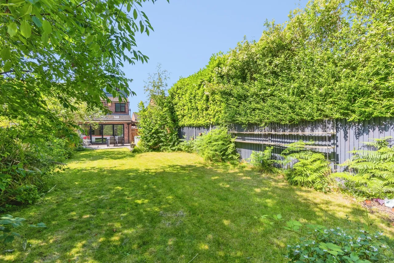 Stapleford Close, Sale, M33, photo 18