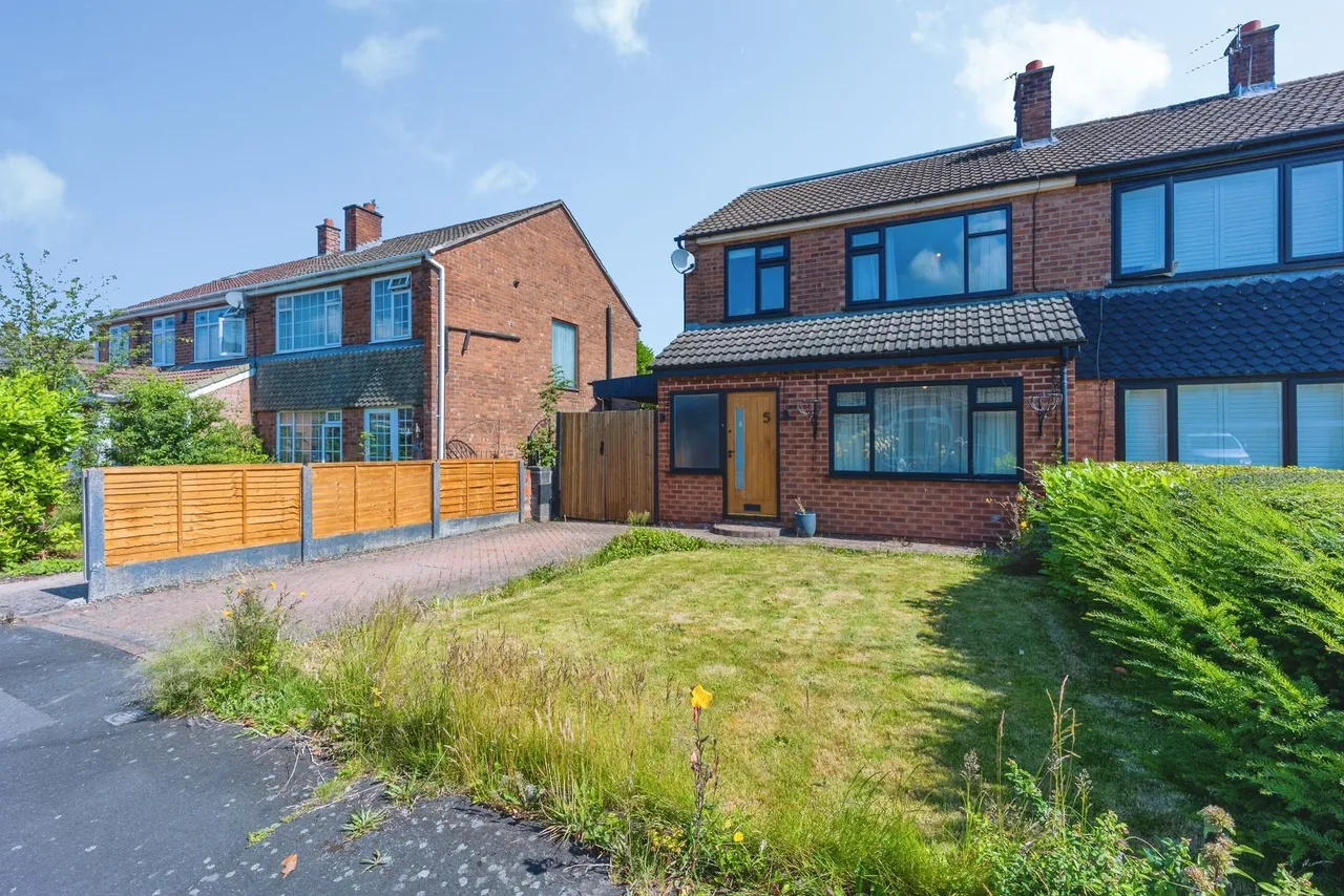 Stapleford Close, Sale, M33, photo 39