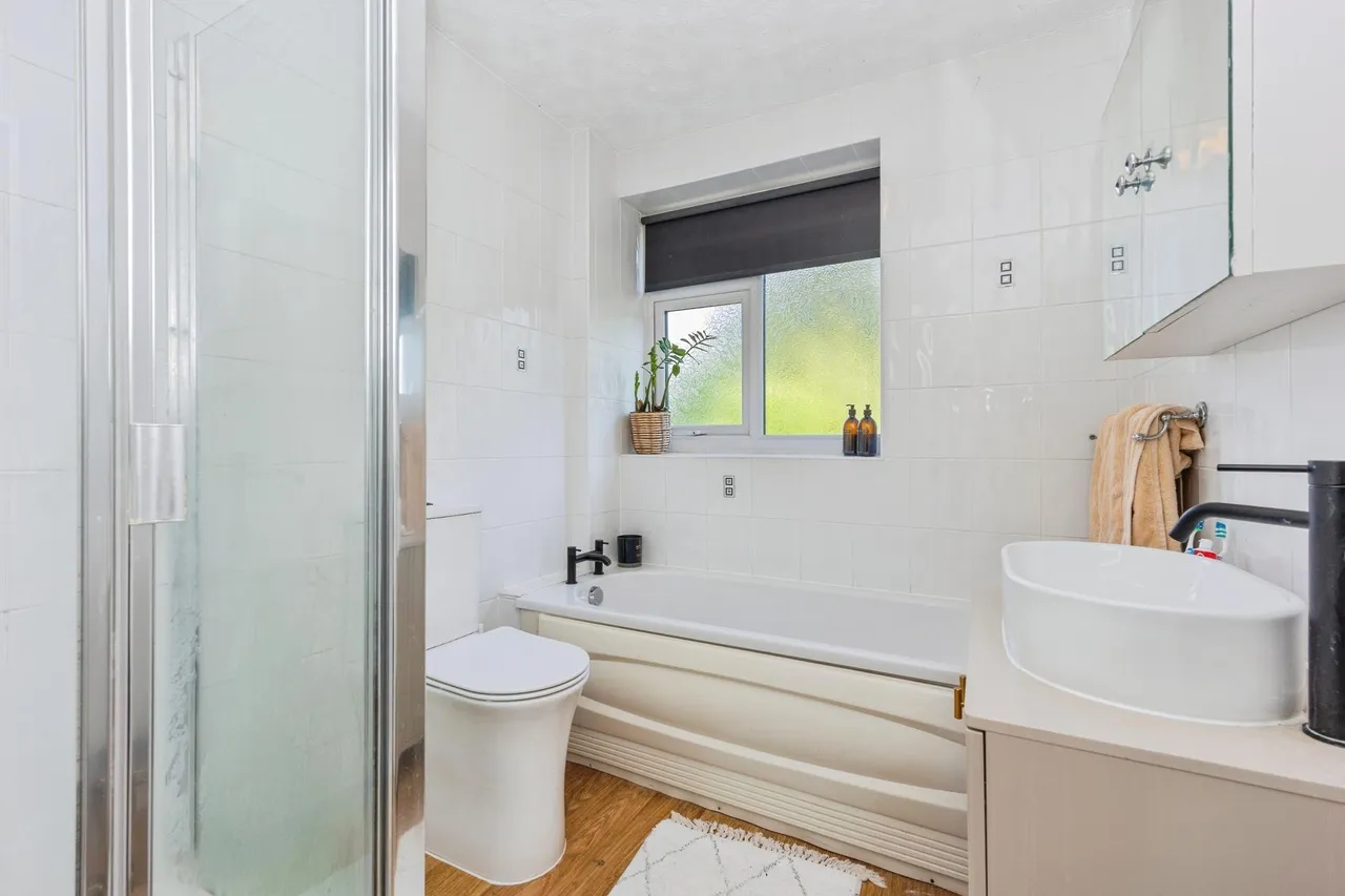 Stapleford Close, Sale, M33, photo 32