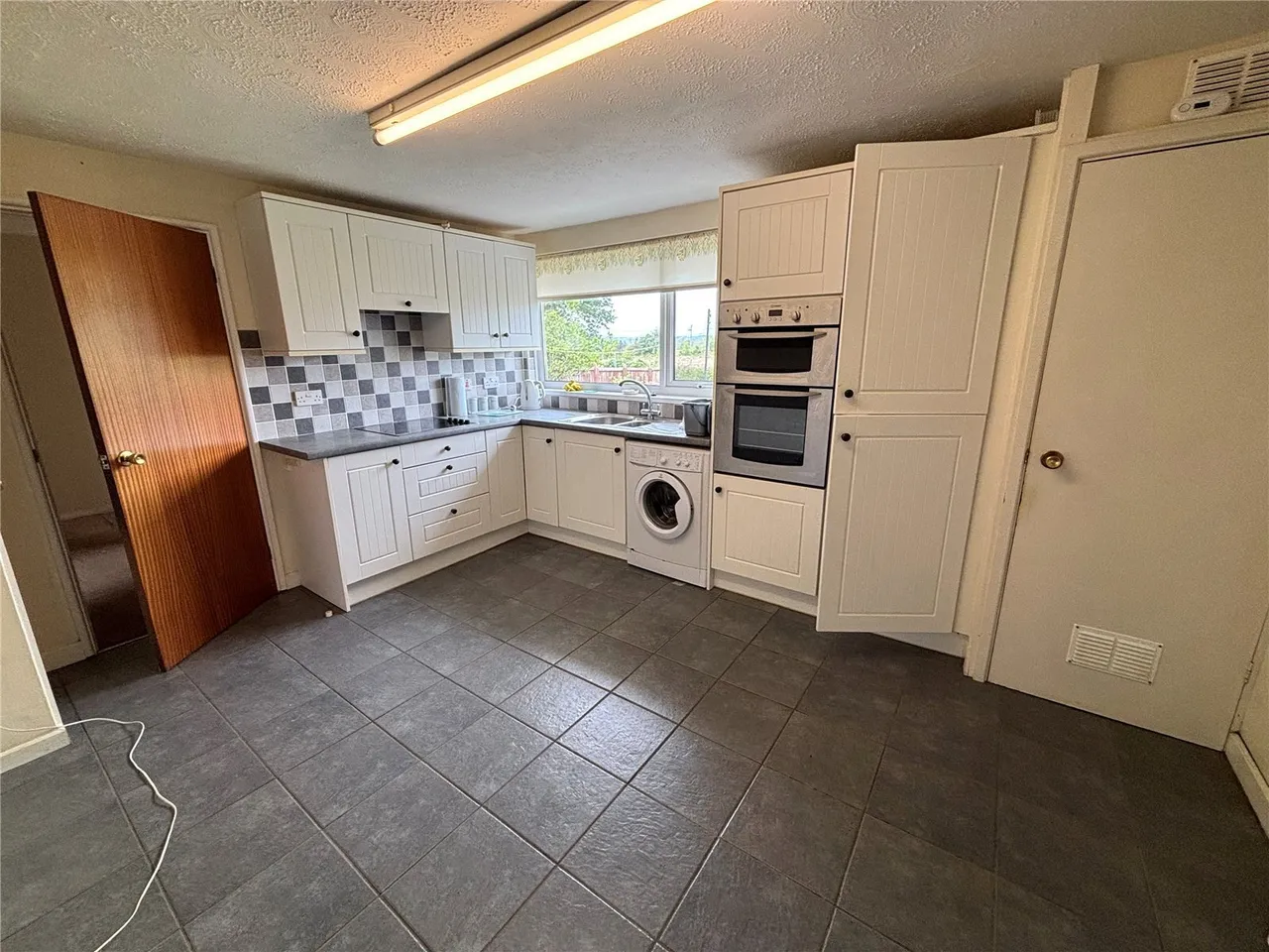 Broadmoor, Kilgetty, SA68, photo 4