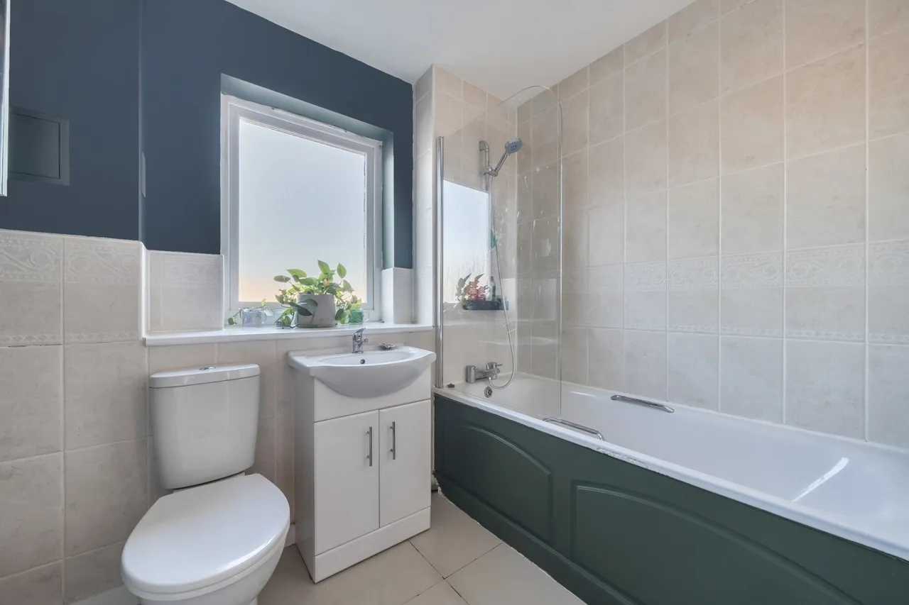 Calypso Crescent, London, SE15, photo 9