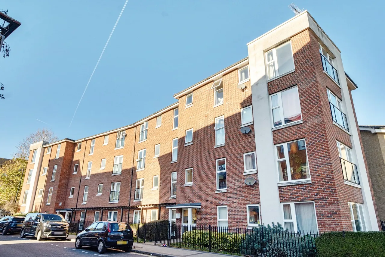 Calypso Crescent, London, SE15, photo 22