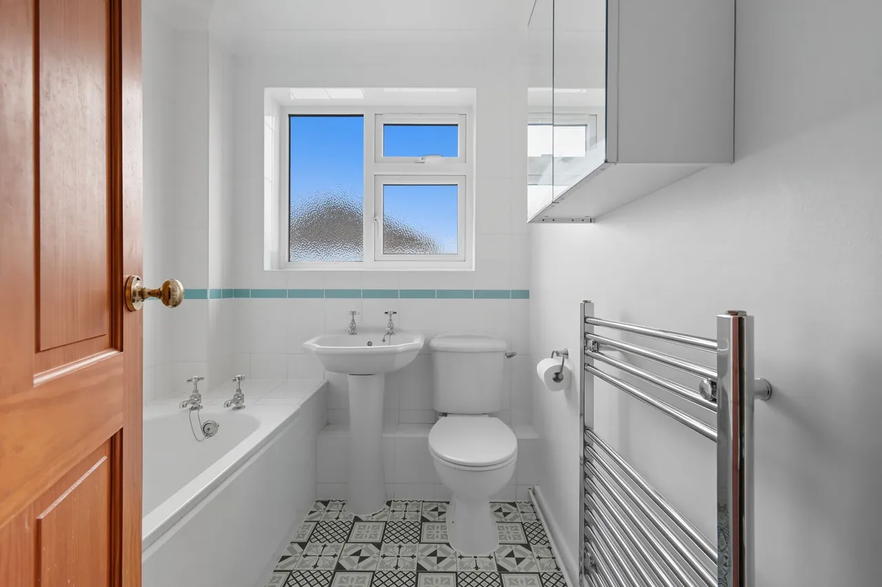 Regent Close, Grays, Essex, RM16 2RD, photo 14