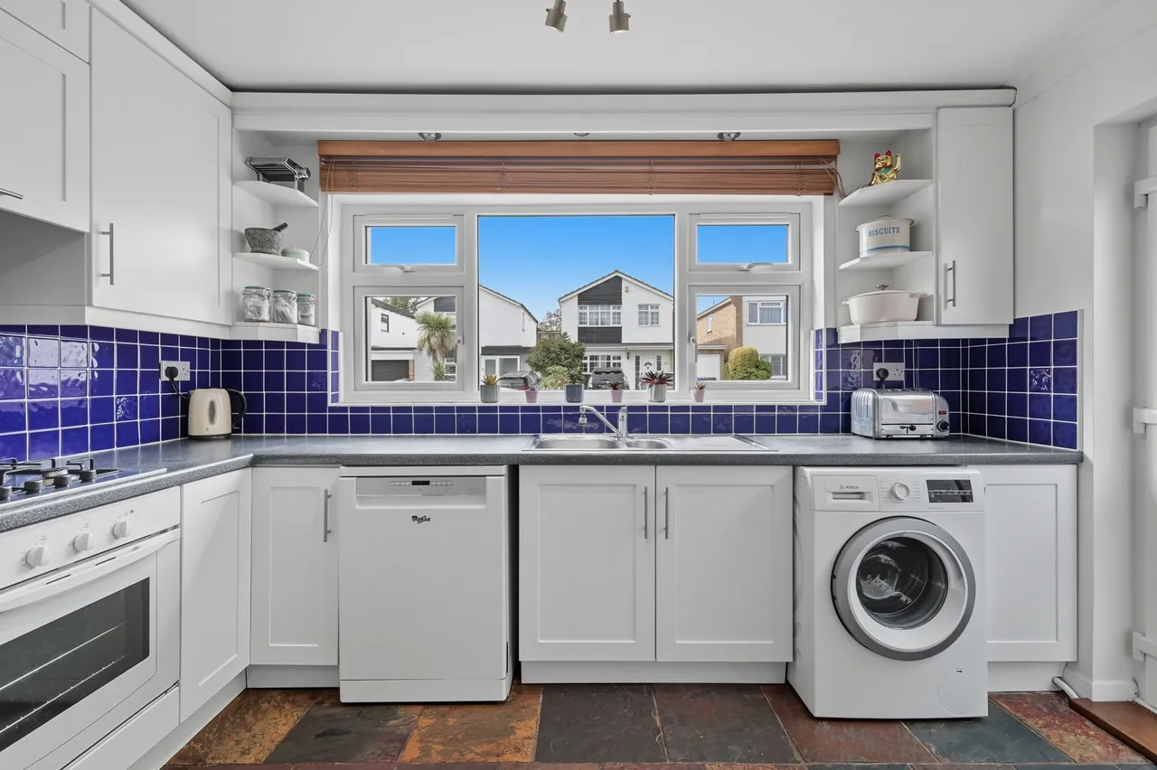 Regent Close, Grays, Essex, RM16 2RD, photo 5