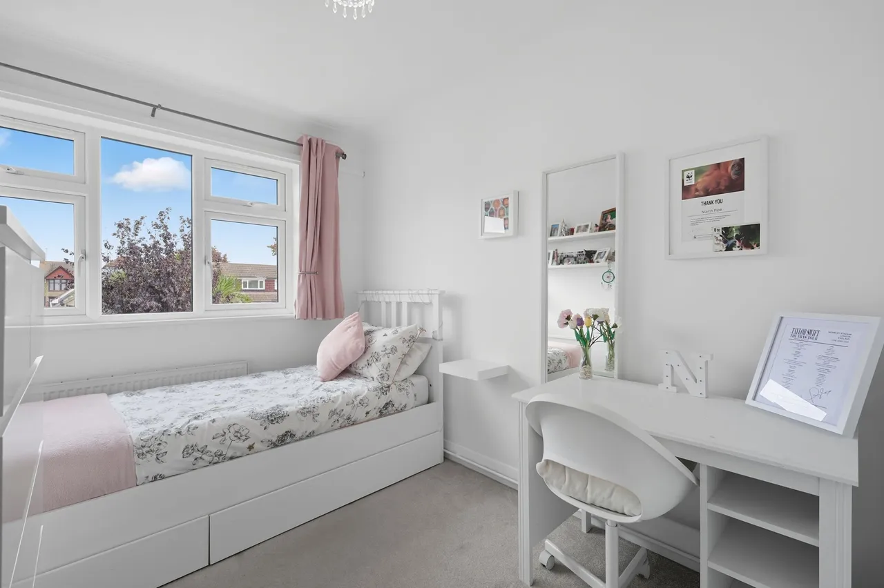 Regent Close, Grays, Essex, RM16 2RD, photo 12