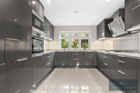 Hillside Road, Coulsdon, photo 4