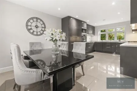 Hillside Road, Coulsdon, photo 3