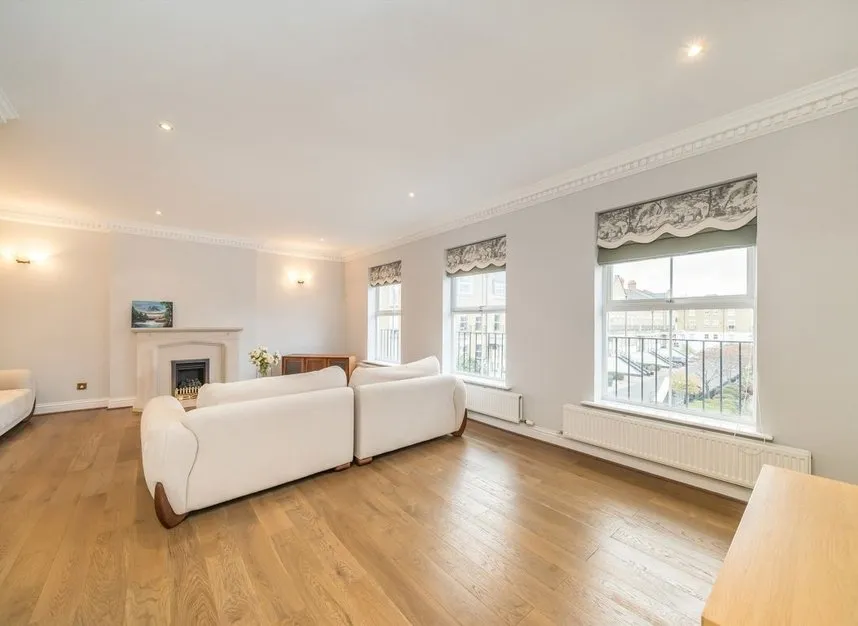 Clearwater Place, Surbiton, KT6, photo 4