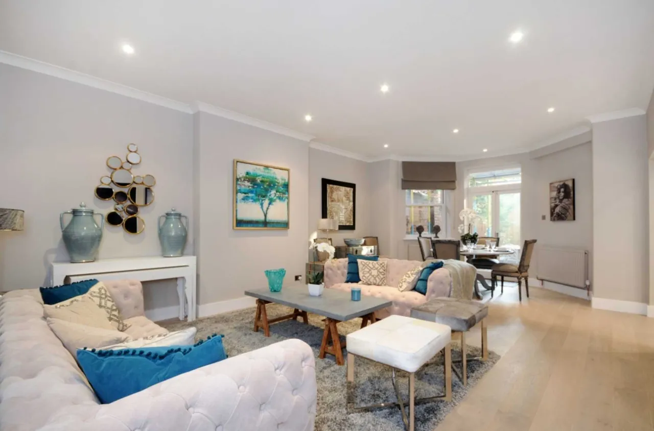 3 bed flat to rent, London, NW3