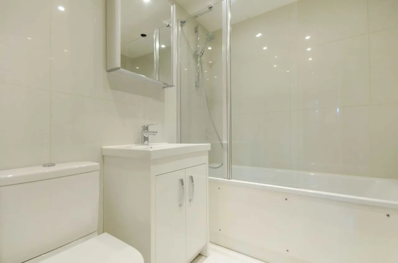 London, NW3, photo 9