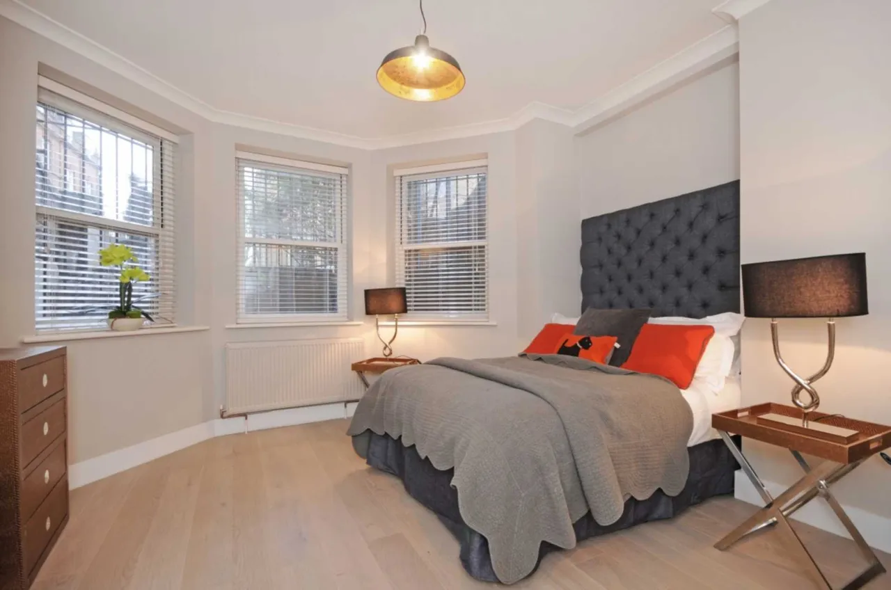 London, NW3, photo 6