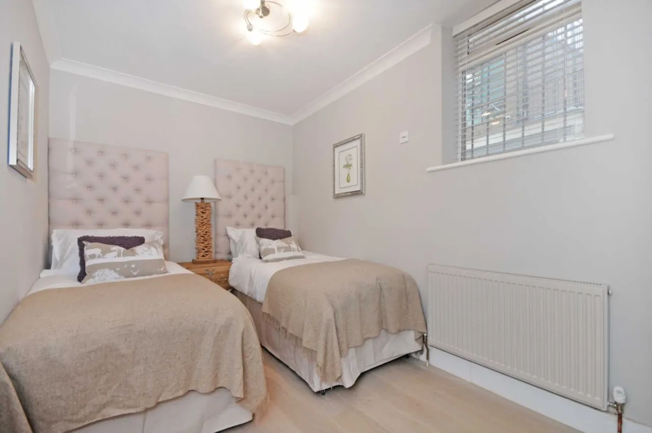 London, NW3, photo 7