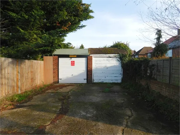 Manor Gardens, Ruislip, HA4, photo 4