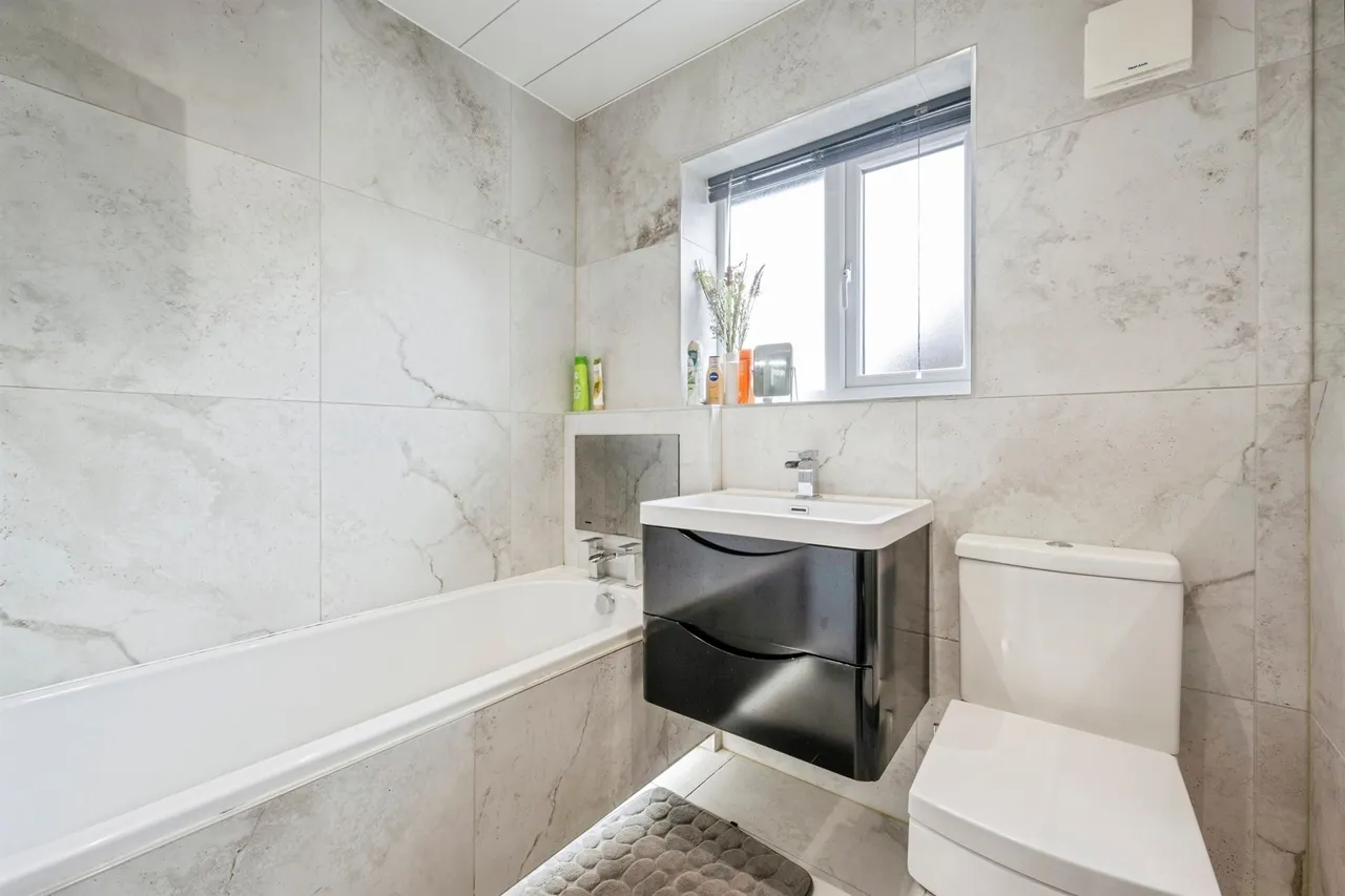 Crewe Road, Bircotes, Doncaster, photo 8