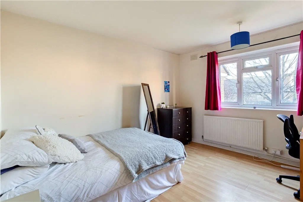 Bedser Court, Clarence Walk, London, SW4, photo 10