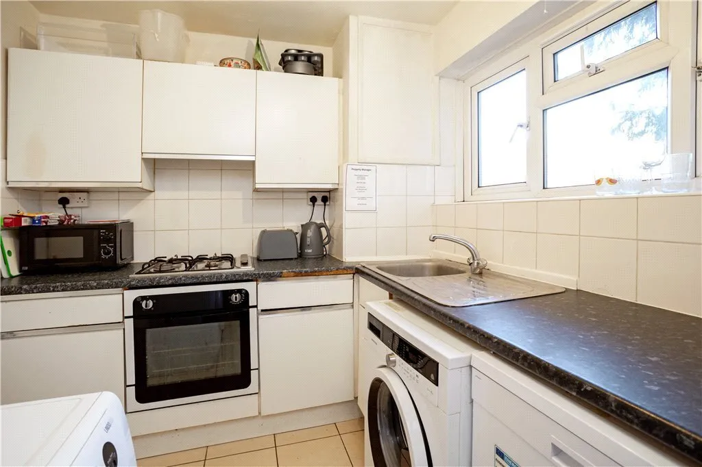 Bedser Court, Clarence Walk, London, SW4, photo 5