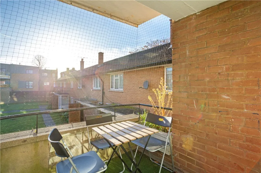 Bedser Court, Clarence Walk, London, SW4, photo 8