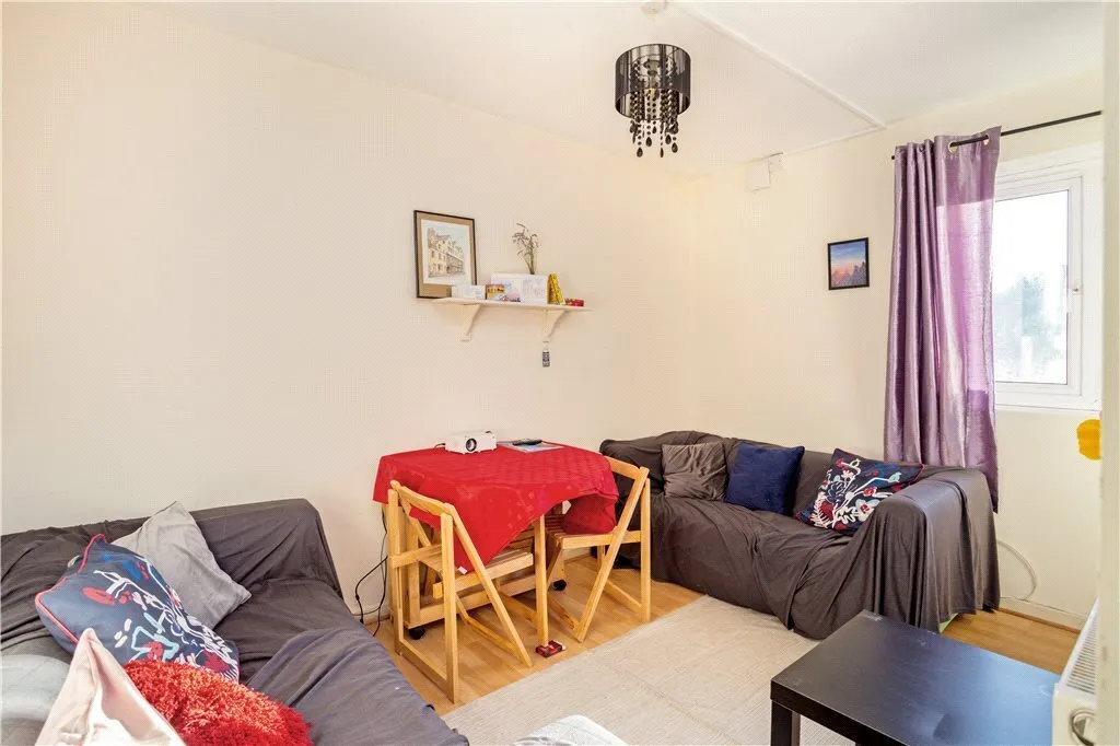 Bedser Court, Clarence Walk, London, SW4, photo 7