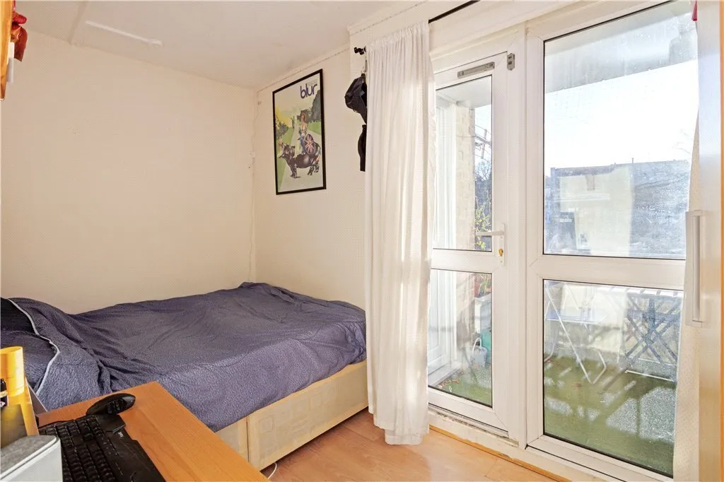 Bedser Court, Clarence Walk, London, SW4, photo 12
