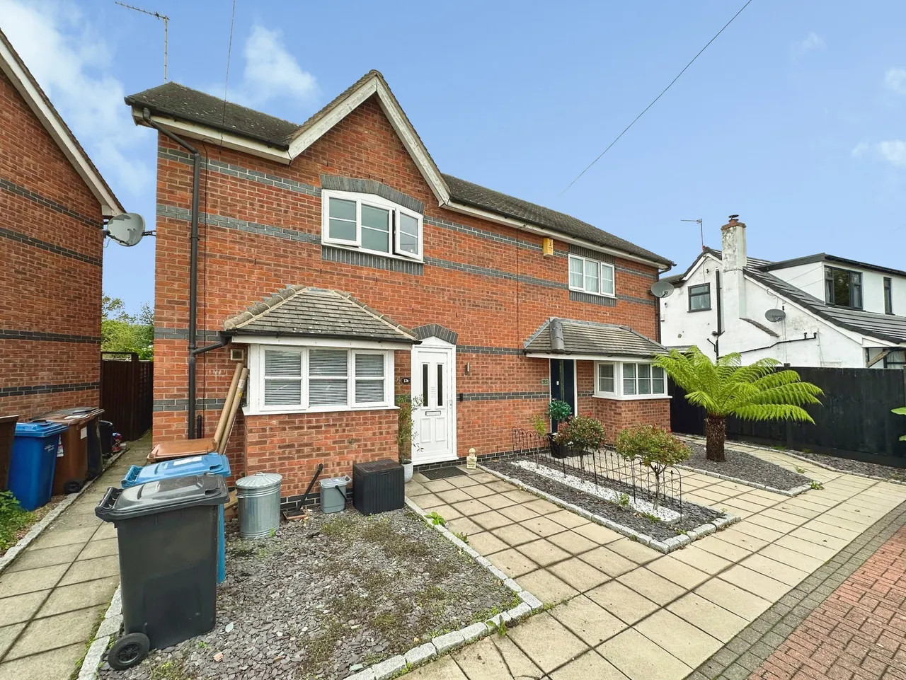 2 bed house for sale, Burton Road, Alrewas, DE13