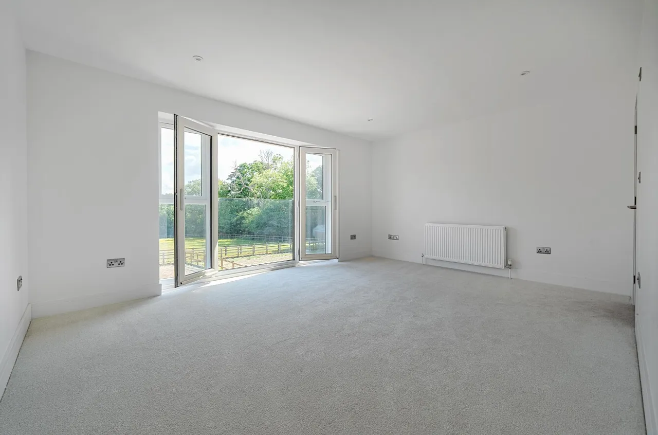 Southwick Road, North Boarhunt, PO17, photo 12