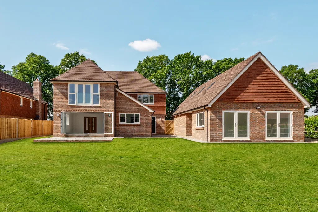 Southwick Road, North Boarhunt, PO17, photo 7