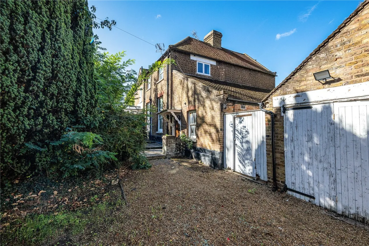 3 bed house for sale, West Hall Road, TW9