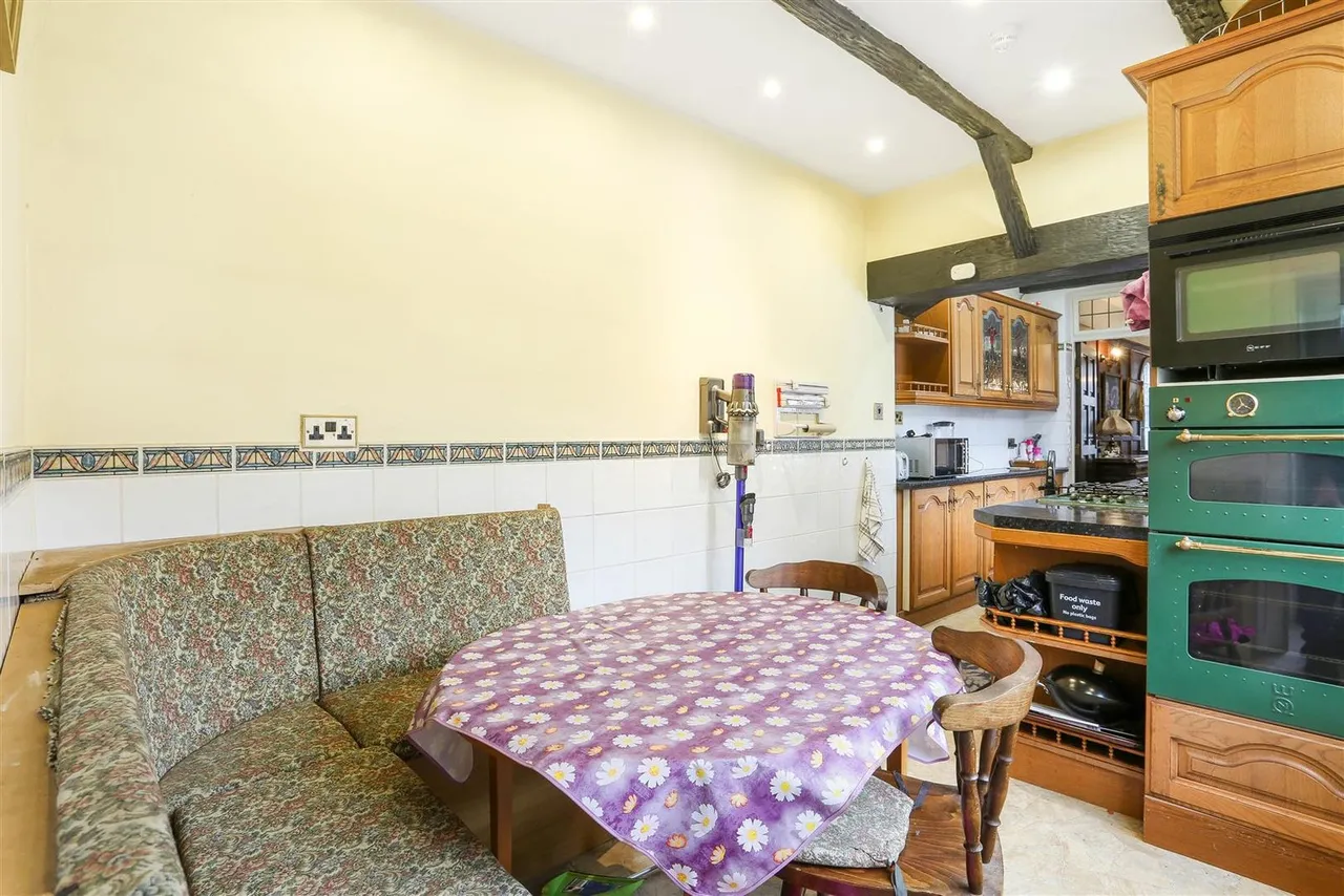 Ewell Road, Sutton, Cheam Village, SM3 8AH, photo 9