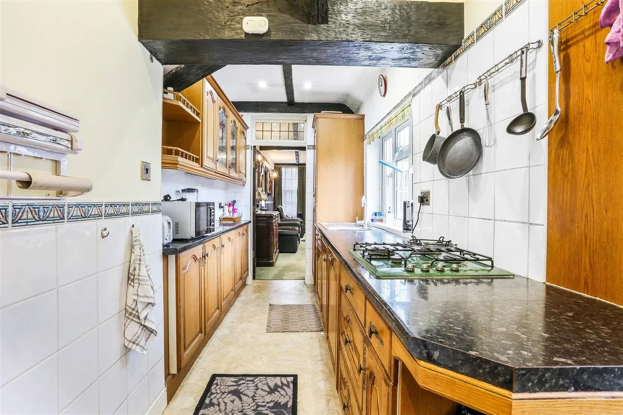 Ewell Road, Sutton, Cheam Village, SM3 8AH, photo 8