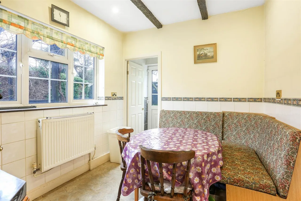 Ewell Road, Sutton, Cheam Village, SM3 8AH, photo 10