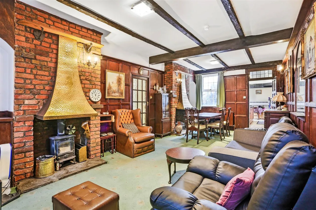 Ewell Road, Sutton, Cheam Village, SM3 8AH, photo 2