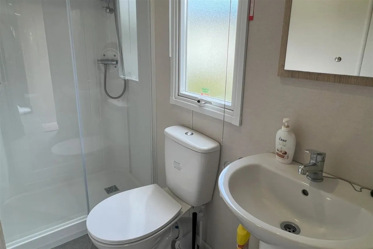 Oakdene Forest Holiday Park, St. Leonards, Ringwood, photo 12