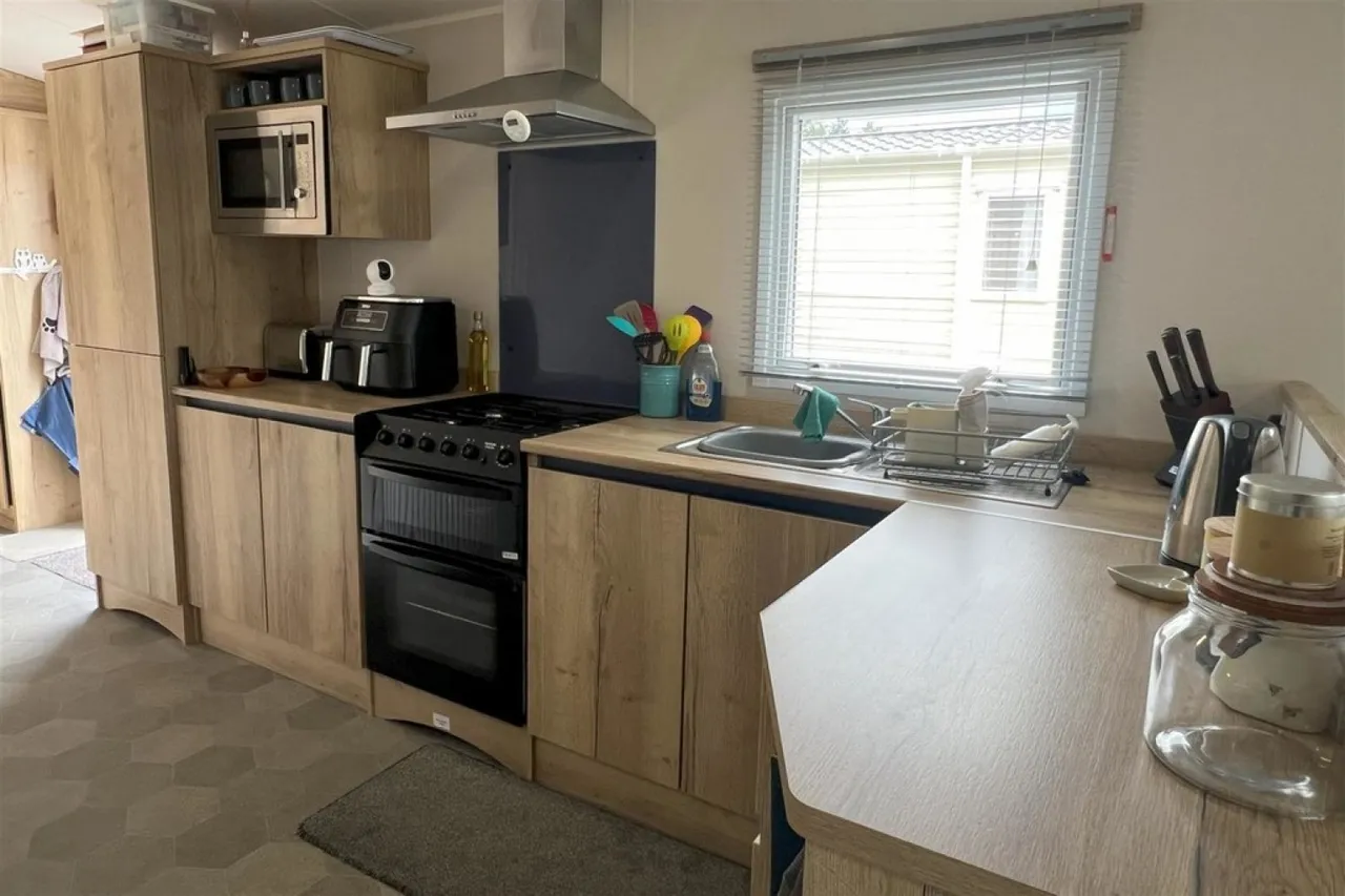 Oakdene Forest Holiday Park, St. Leonards, Ringwood, photo 7